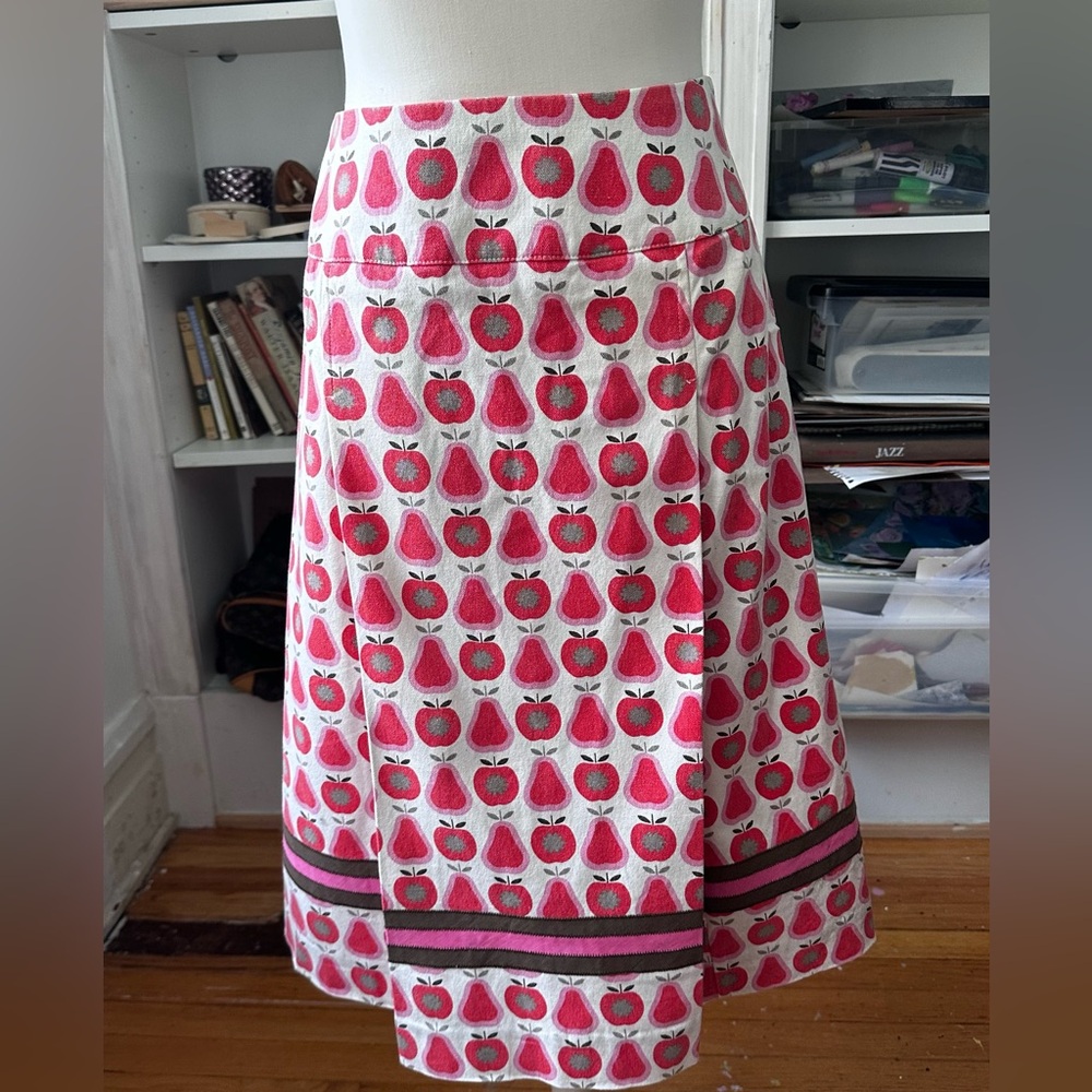 Orla Kiely Apple Print Skirt with Contrast Hem - Picture 3 of 11